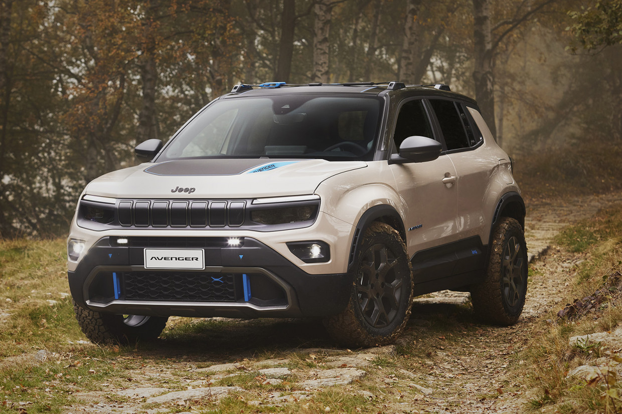 https://www.moveelectric.com/sites/default/files/styles/article/public/2022-10/Jeep%20Avenger%204x4%20Concept%20HP.jpg?itok=heKVKfJD