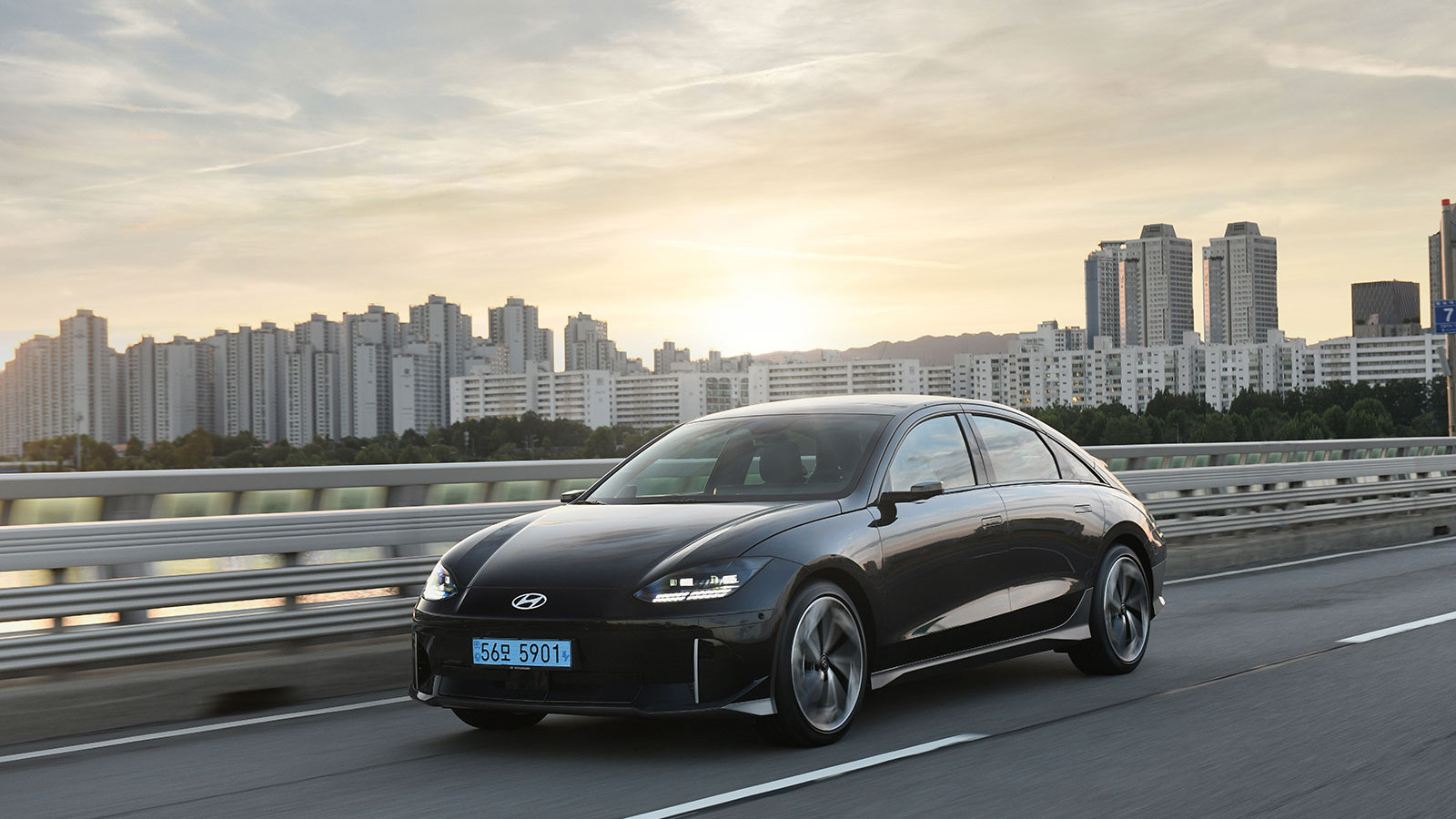 The 15 Electric Cars With The Longest Range | Move Electric