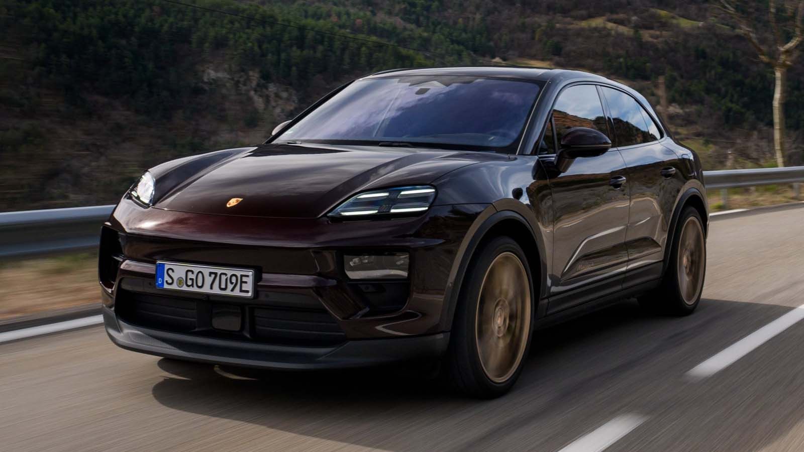 Porsche Macan EV