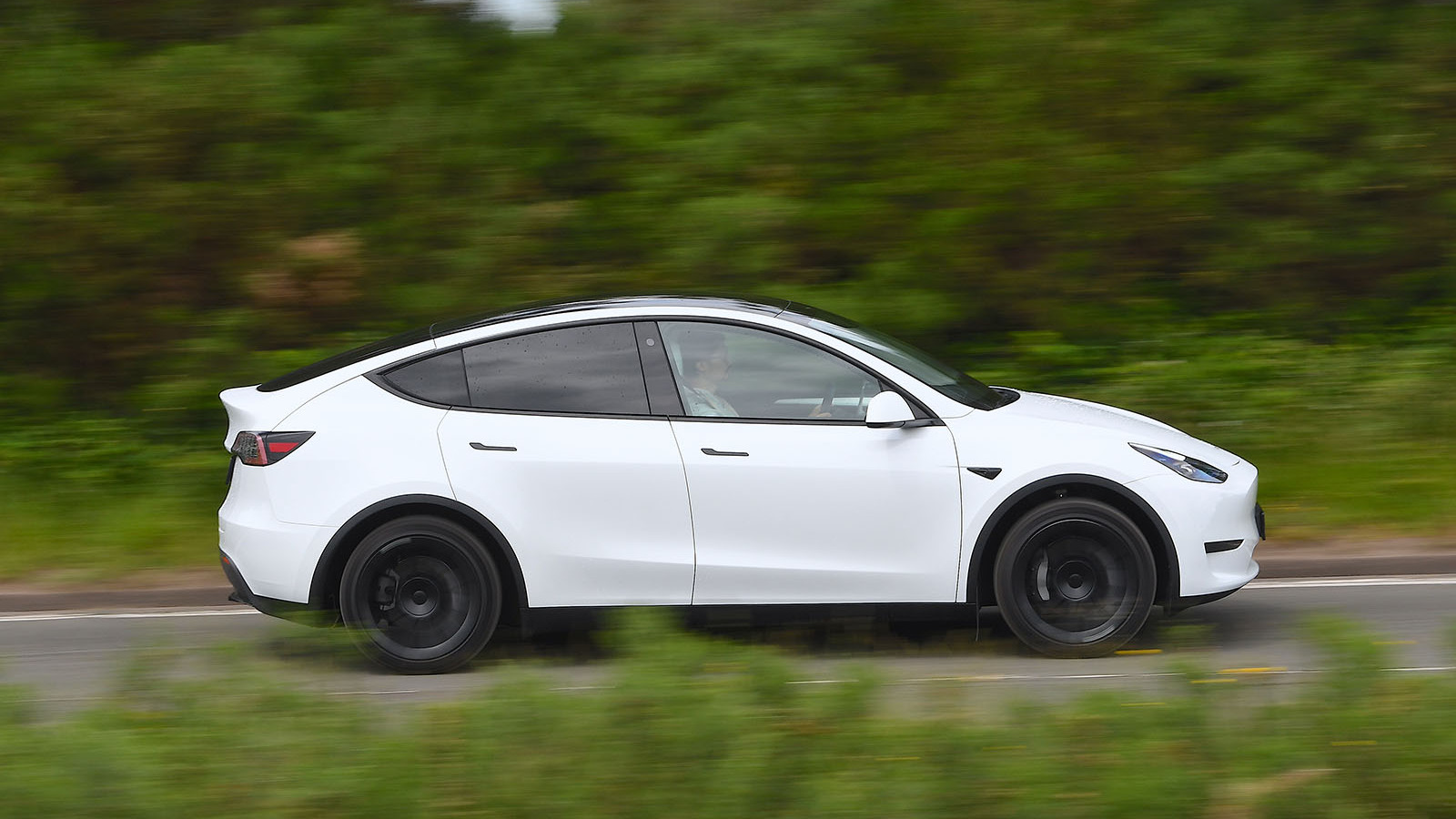 Tesla Model Y RWD