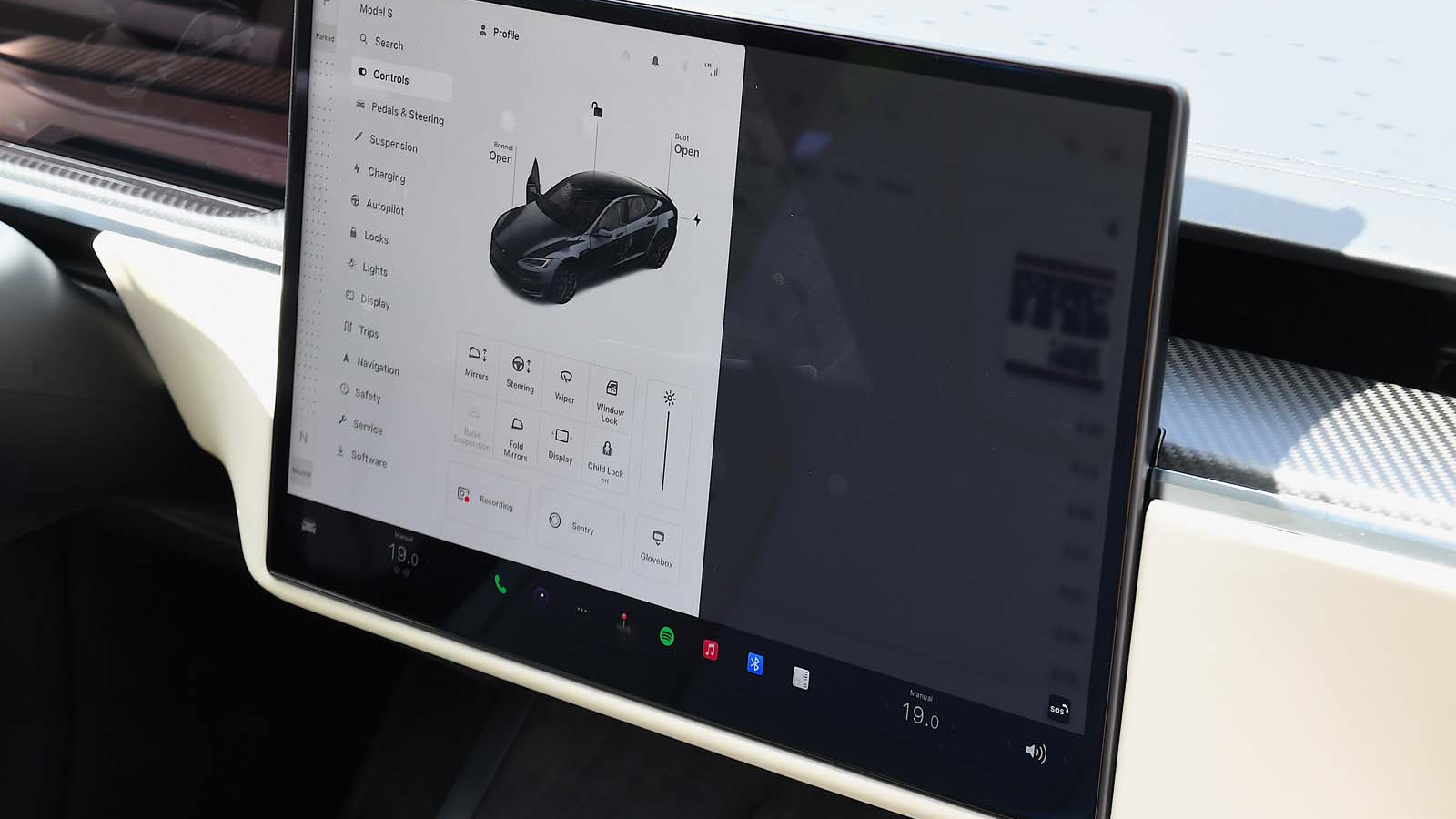 Quelle Tesla Model 3 choisir ? - Challenges
