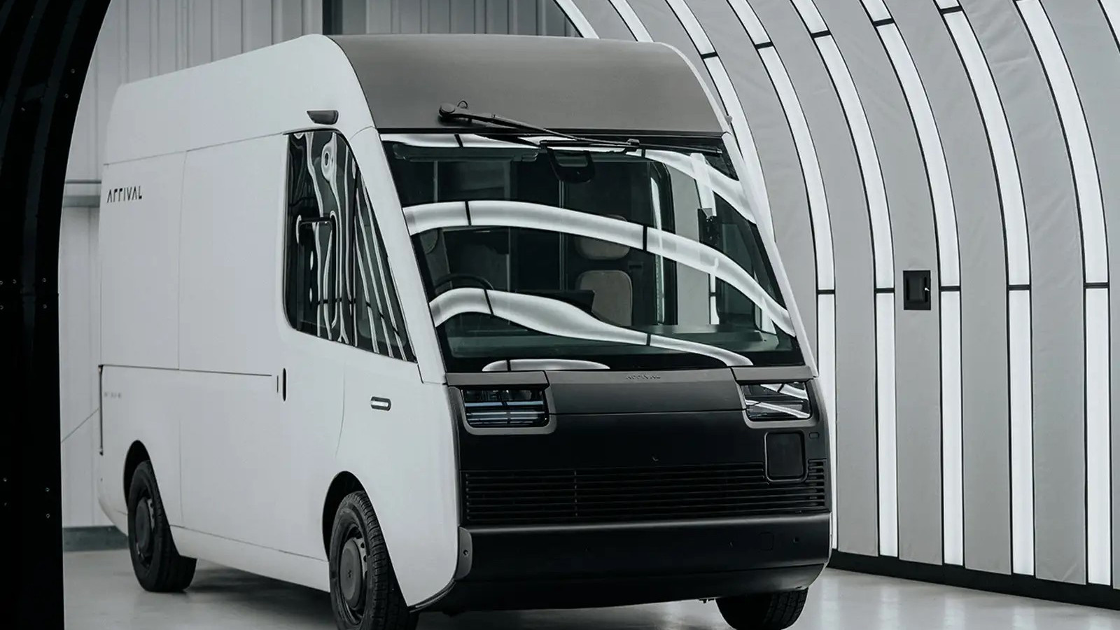 Long range outlet electric van