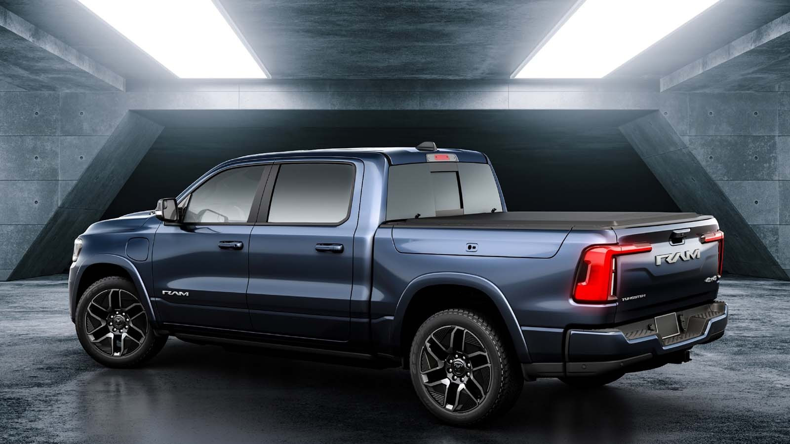 2025 RAM 1500 REV