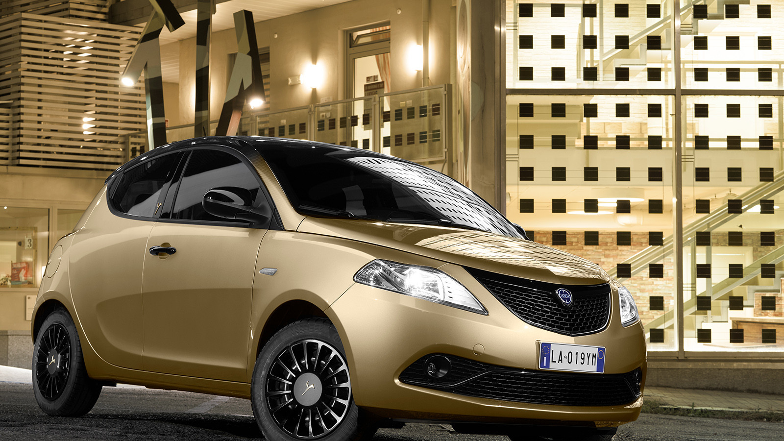 Lancia Ypsilon