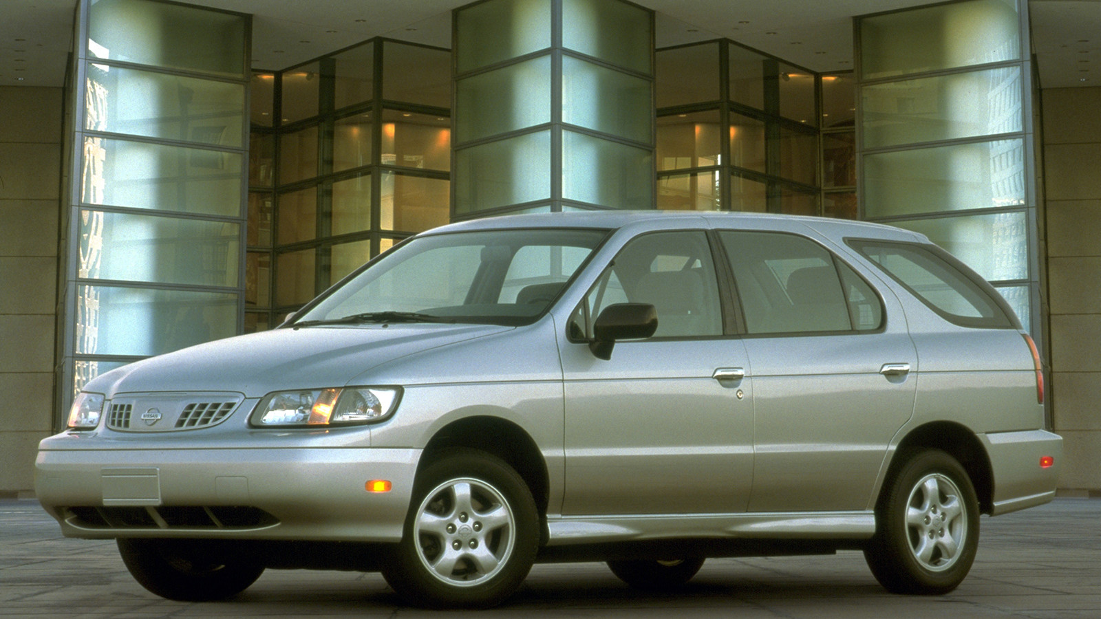 Nissan Altra Nissan Altra