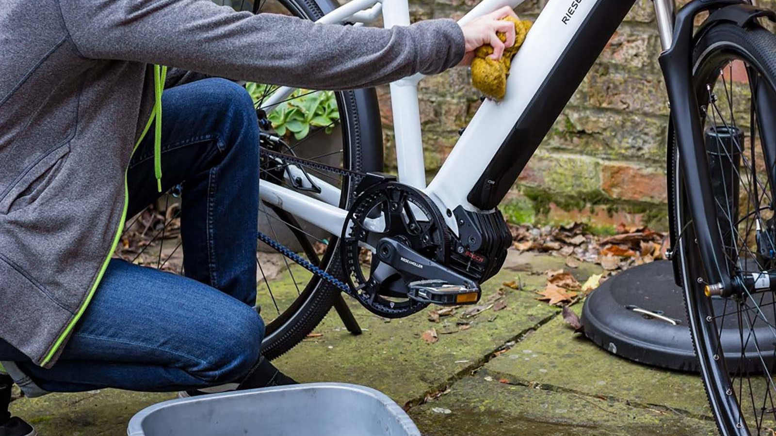 E-bike cleaning