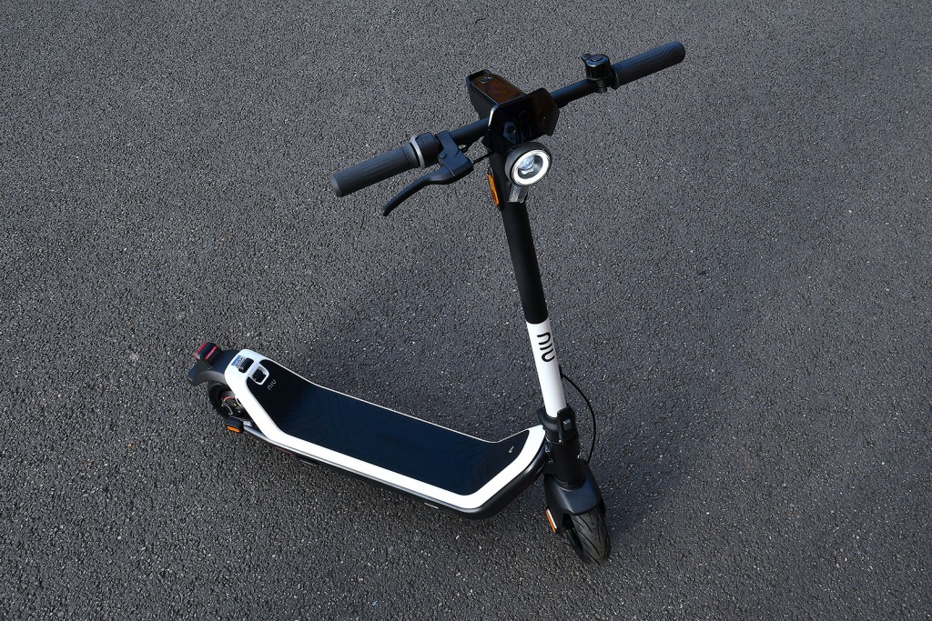 Niu KQi3 Sport e-scooter review